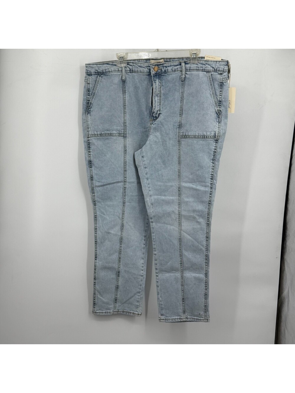 Universal Thread Women's High-Rise Straight Jeans Size 18 Regular Light Blue NWT - Picture 3 of 7